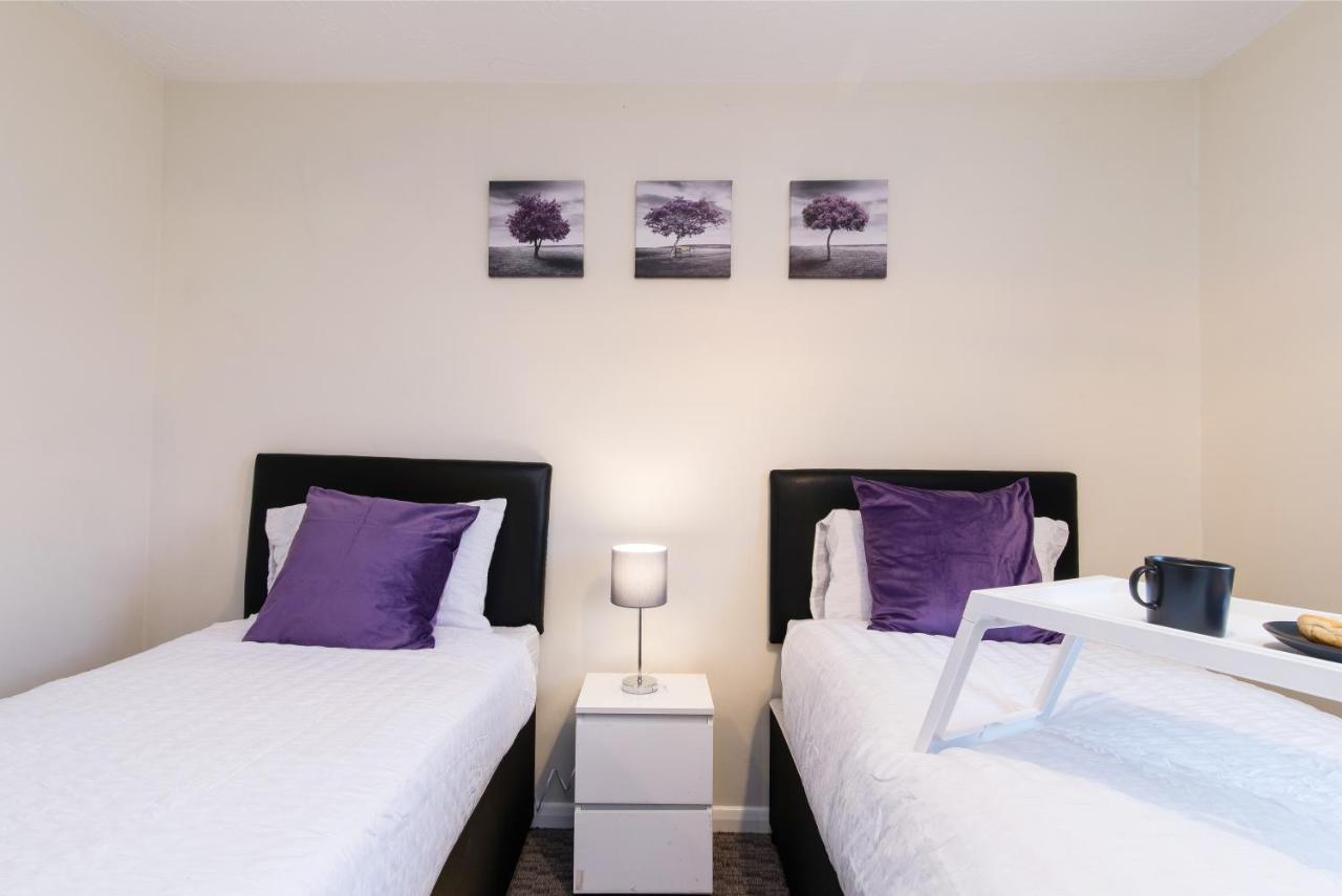 Coventry- Perchfoot 3 Bedroom Contractor And Pet-Friendly Spacious House By Sublime Stays Bagian luar foto