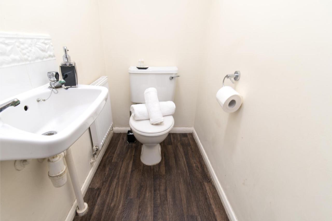 Coventry- Perchfoot 3 Bedroom Contractor And Pet-Friendly Spacious House By Sublime Stays Bagian luar foto